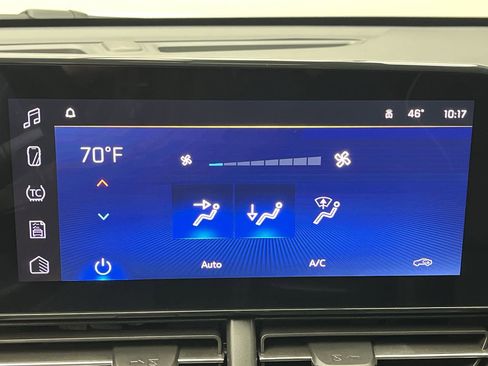 Certified 2024 Chevrolet Trax ACTIV w/ Sunroof Package image 20