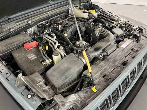 Used 2024 Jeep Wrangler Sport S image 10