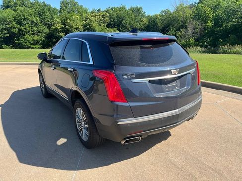 Used 2018 Cadillac XT5 Luxury FWD image 3