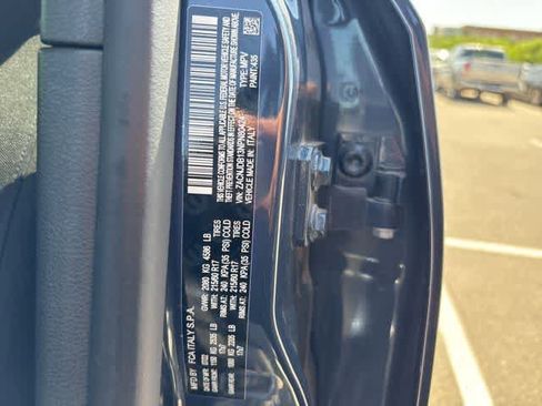 Used 2022 Jeep Renegade Latitude w/ Convenience Group image 23