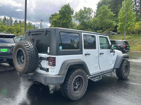 Used 2015 Jeep Wrangler Unlimited Sport w/ Quick Order Package 24S AWD/4WD image 5