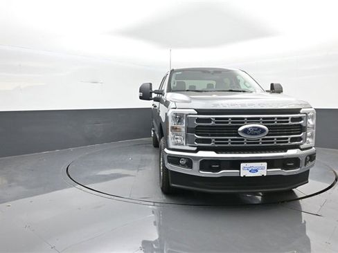 New 2026 Ford F350 XLT w/ FX4 Off-Road Package image 2