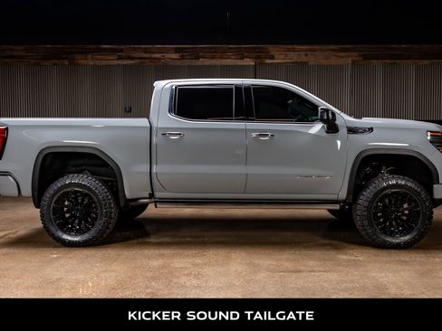 Used 2024 GMC Sierra 1500 Denali Ultimate image 11