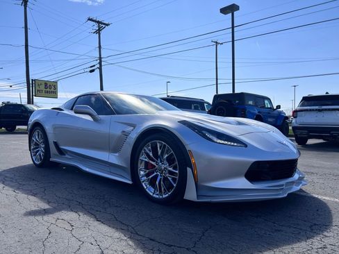 Used 2016 Chevrolet Corvette Z06 w/ 3LZ Preferred Equipment Group image 11