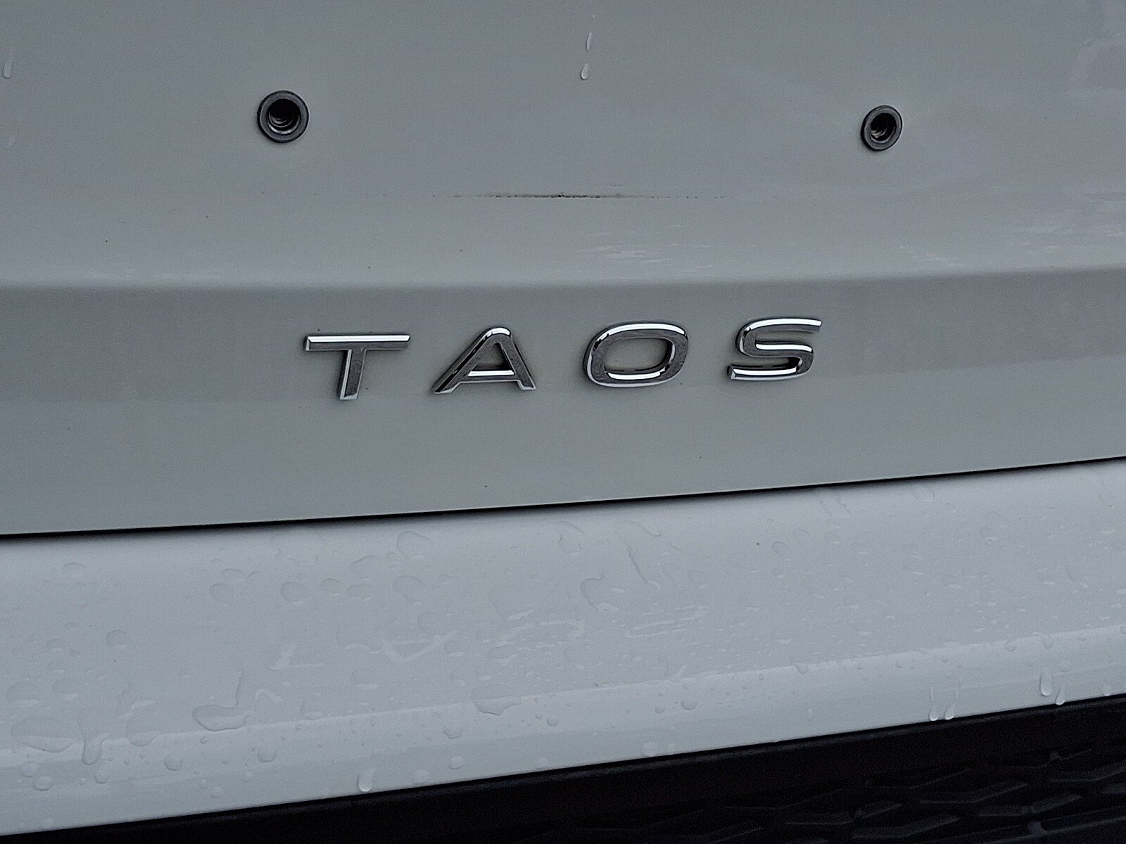 Used 2025 Volkswagen Taos SE FWD image 29
