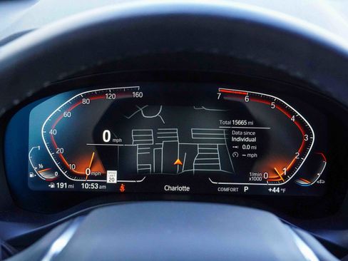 Certified 2025 BMW X4 xDrive30i image 19