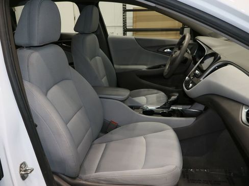 Used 2022 Chevrolet Malibu LT image 15