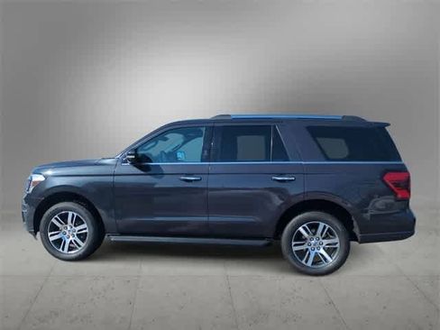Used 2024 Ford Expedition Limited image 5