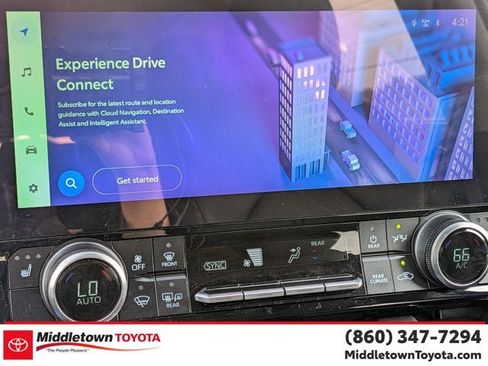 Used 2025 Toyota Highlander XLE AWD/4WD image 22
