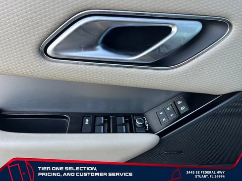 Used 2022 Land Rover Range Rover Velar R-Dynamic S AWD/4WD image 17
