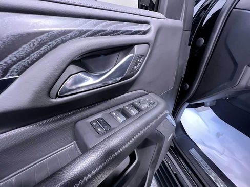 Used 2023 GMC Yukon Denali w/ Denali Reserve Package AWD/4WD image 12