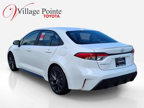 Certified 2026 Toyota Corolla SE FWD image 3