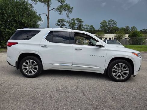 Used 2020 Chevrolet Traverse Premier FWD image 8