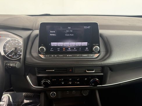 Used 2023 Nissan Rogue S FWD image 18