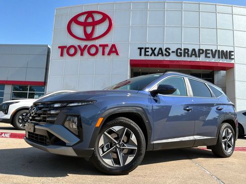 Used 2026 Hyundai Tucson SEL FWD image 2