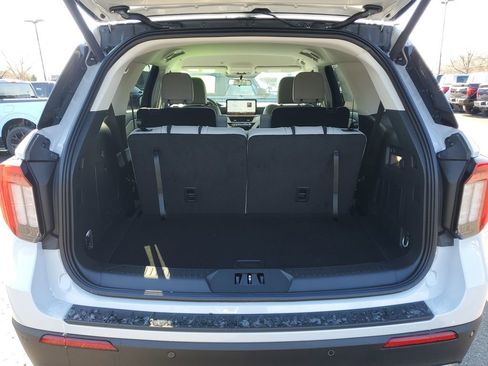 New 2026 Ford Explorer Active image 32