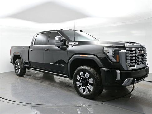 Used 2024 GMC Sierra 2500 Denali w/ Denali Reserve Package image 1