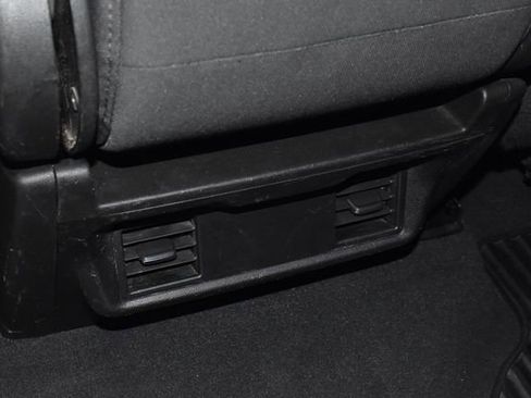 Used 2021 GMC Sierra 2500 SLE image 30