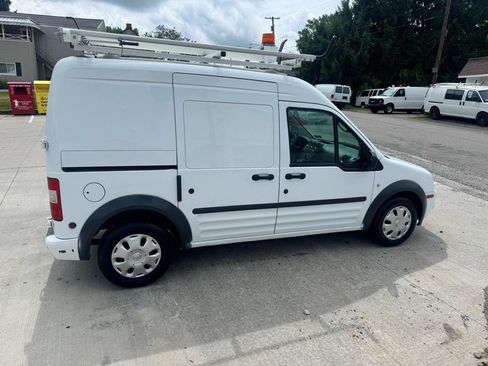 Used 2010 Ford Transit Connect XLT FWD image 5