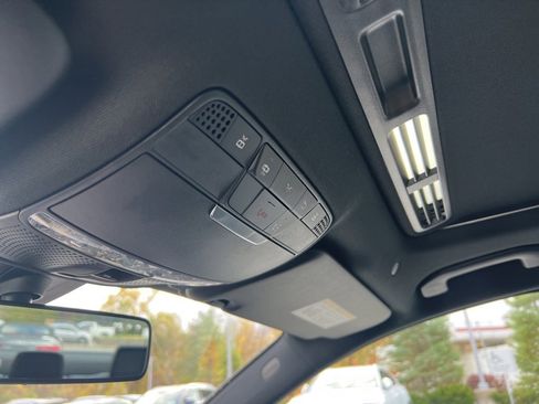 Used 2019 Mercedes-Benz E 300 4MATIC image 60