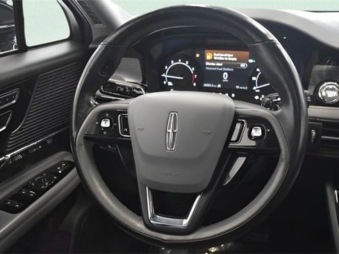 Used 2022 Lincoln Corsair AWD w/ Premium Package image 24