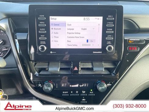 Used 2024 Toyota Camry SE image 11