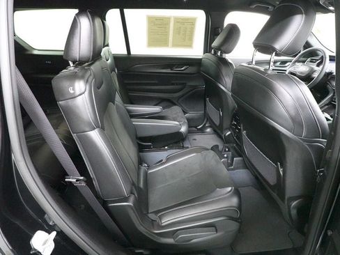 Used 2023 Jeep Grand Cherokee L Laredo AWD/4WD image 30