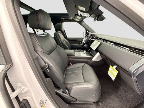 New 2026 Land Rover Range Rover Long Wheelbase SE AWD/4WD image 20