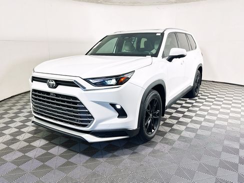 Used 2025 Toyota Grand Highlander AWD Hybrid image 7