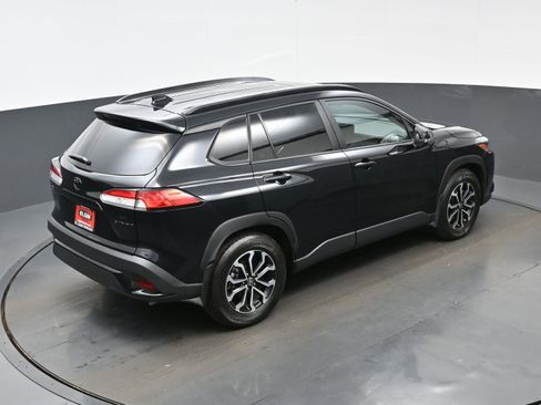 Used 2025 Toyota Corolla Cross AWD Hybrid w/ Moonroof Package image 41