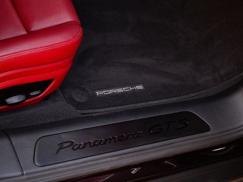 Used 2022 Porsche Panamera GTS AWD/4WD image 21