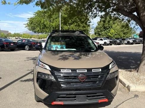 Used 2025 Nissan Rogue SV AWD/4WD image 7