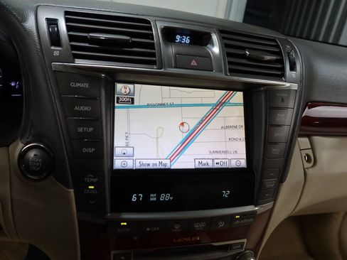 Used 2012 Lexus LS 460 w/ Comfort Pkg RWD image 22