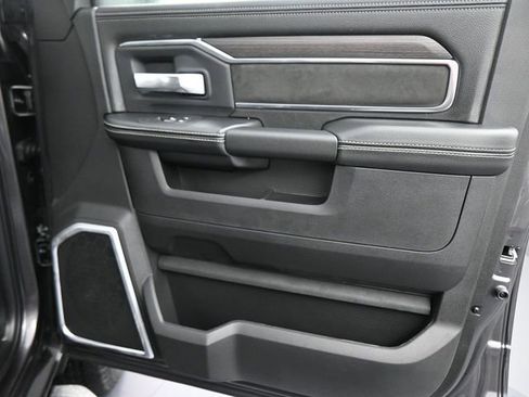 New 2026 RAM 2500 Laramie w/ Sport Appearance Package AWD/4WD image 22