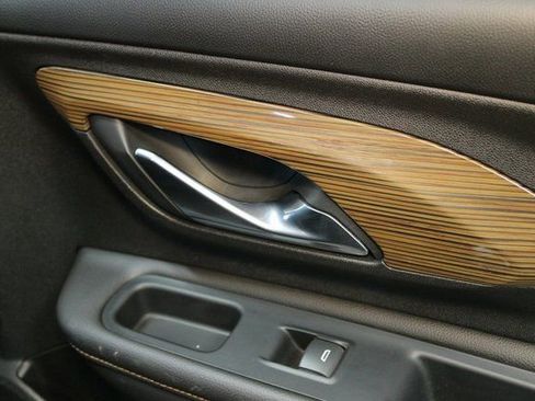 Used 2019 GMC Terrain SLE w/ Driver Convenience Package image 13