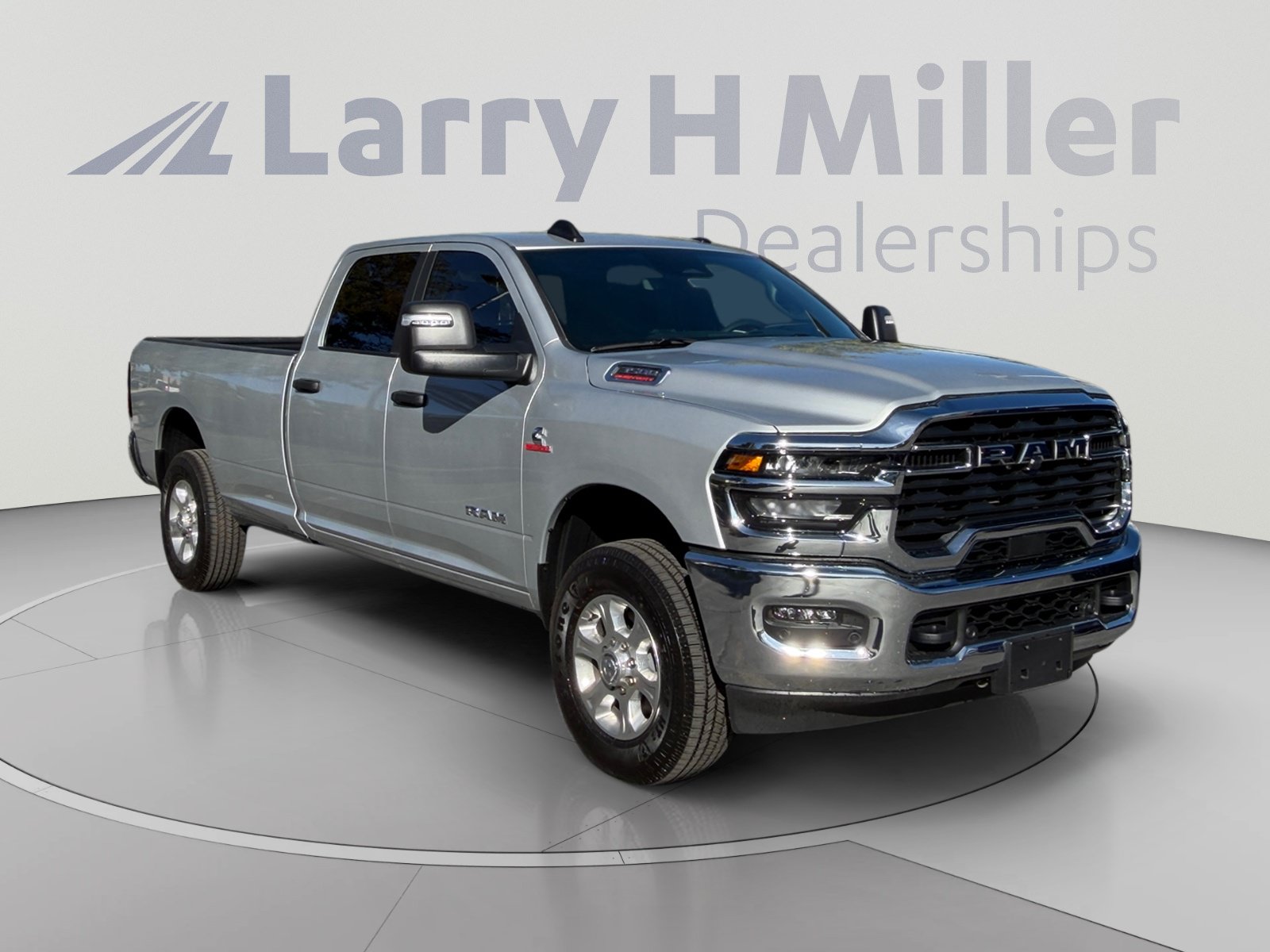 New 2026 RAM 3500 Big Horn AWD/4WD image 7