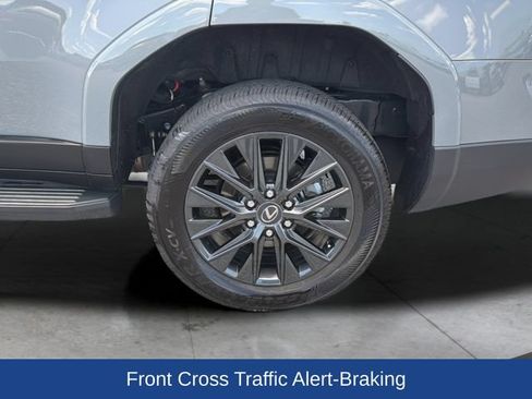 Used 2024 Lexus GX 550 w/ Cold Area Package AWD/4WD image 31
