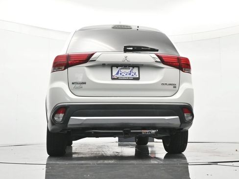 Used 2018 Mitsubishi Outlander SE FWD image 41