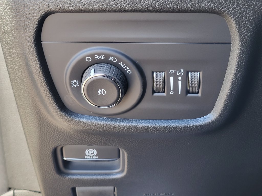 New 2027 Jeep Grand Cherokee Limited AWD/4WD image 27