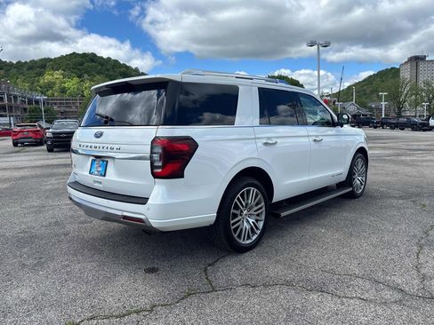Used 2022 Ford Expedition Platinum AWD/4WD image 5
