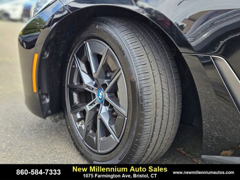 Used 2024 BMW i4 xDrive40i image 33