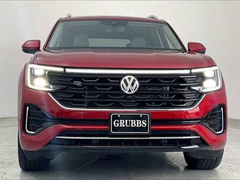 Used 2024 Volkswagen Atlas SEL Premium R-Line image 6