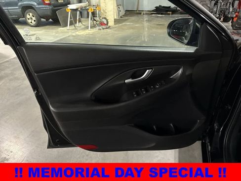 Used 2019 Hyundai Elantra GT w/ Style Package 02 FWD image 29