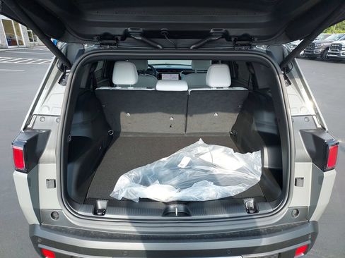 New 2026 Jeep Cherokee Limited AWD/4WD image 9