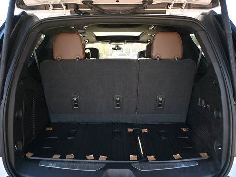 Used 2021 Chevrolet Tahoe High Country w/ Premium Package image 15