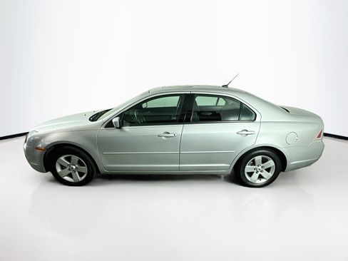 Used 2009 Ford Fusion SE FWD image 4