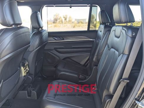 Used 2024 Jeep Grand Cherokee L Limited w/ Luxury Tech Group II image 33