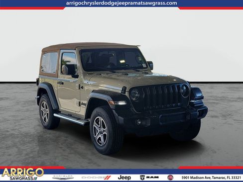 Certified 2022 Jeep Wrangler Sport AWD/4WD image 1