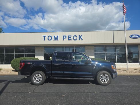 Used 2022 Ford F150 XLT w/ Equipment Group 301A Mid image 6