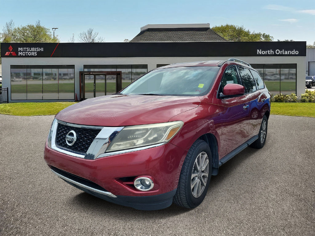 Used 2016 Nissan Pathfinder SV w/ Cargo Package FWD image 1